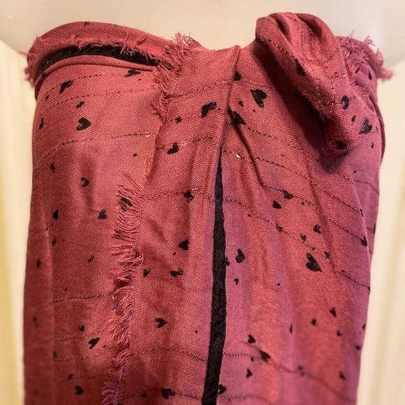 Maurice’s - Lovely plum color long sarong w/black heart & shimmer, 46” x 44” - Picture 7 of 10